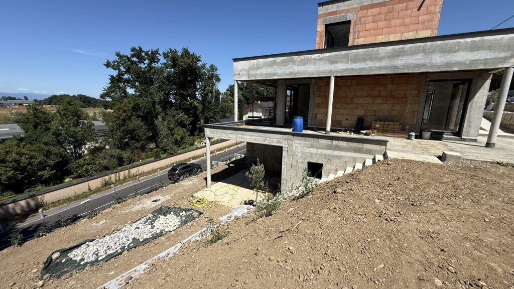 construction hors d'eau avec terrasse en béton