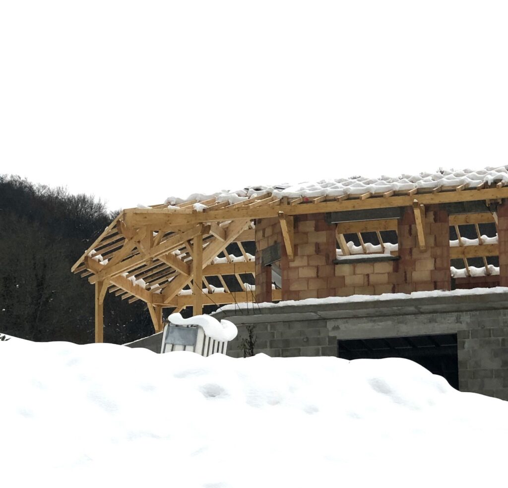 Mise en place d'une charpente en bois