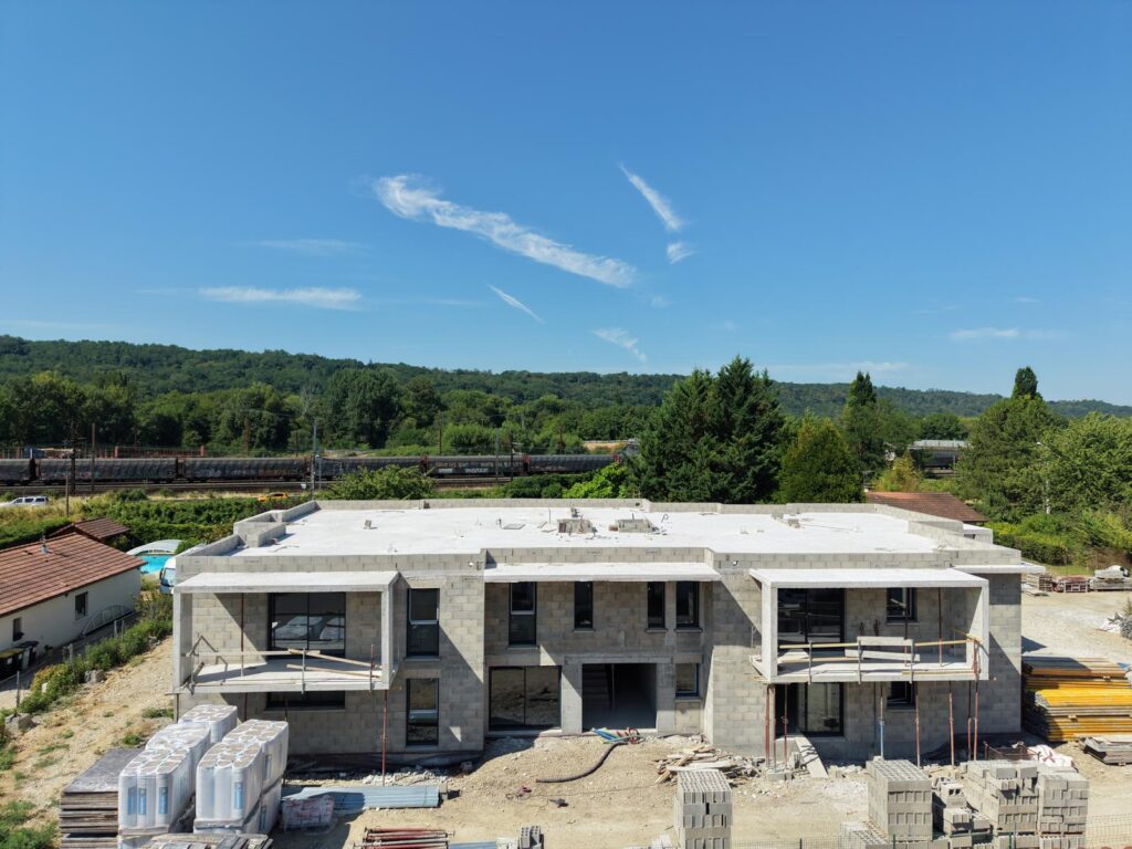 Collectif de 11 logement en hors d’air, sur amberieu en bugey, 